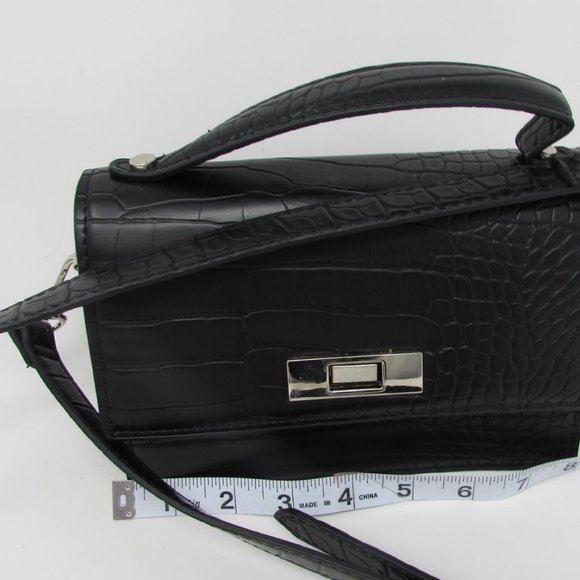 ALDO HANDBAG BLACK 10 1/2" X 9" X 4" SILVER ACCENTS - CROCODILE DESIGN W/CHAIN! - Picture 6 of 7